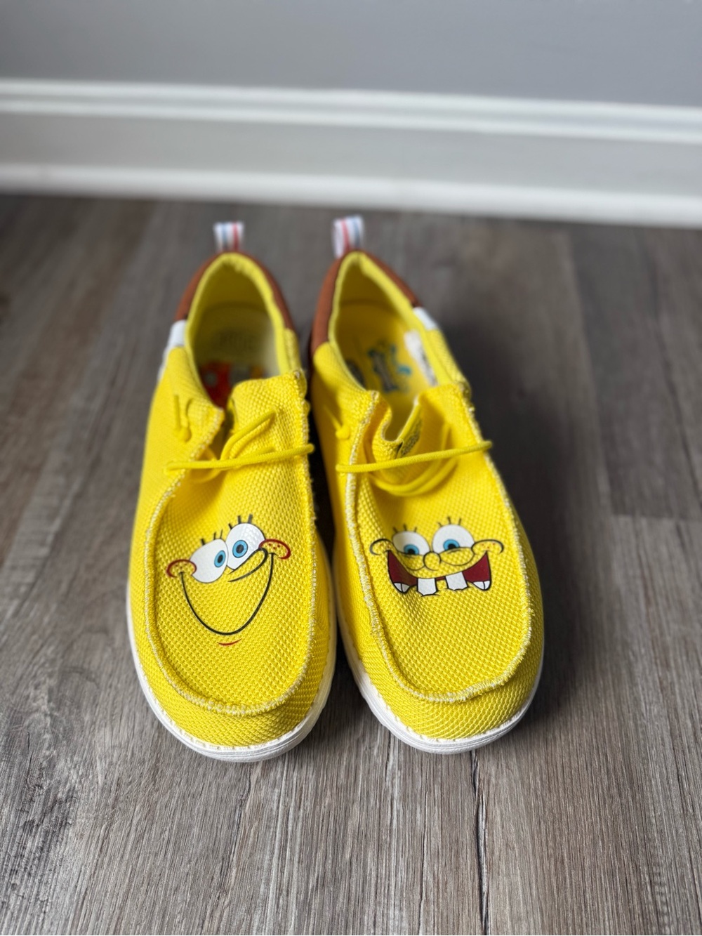 HEYDUDE Wally Funk SpongeBob Hey Dude Shoes Men’s 10 Yellow Slip On Loafers
